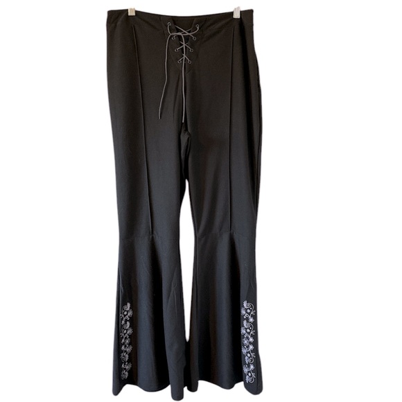 Spirit Pants - Spirit Women’s Bell Bottoms Black Pants Embroidery On Hem Large